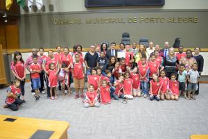 José Freitas homenageia entidade de assistência social em Porto Alegre
