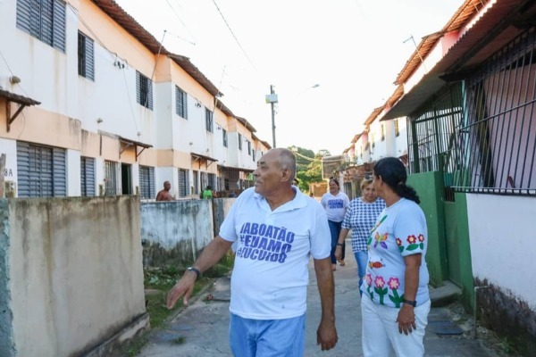Joselito Nunes atende demandas dos moradores do bairro Fazenda Suassuna
