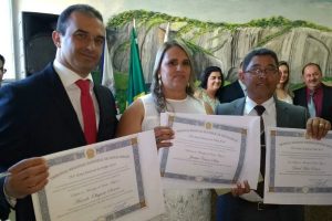 Prefeito Marcelo Olegario, vereadora Jucileia de Gildasio e o vice-prefeito David Matos Pereira 