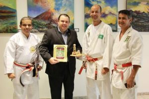 Julio Cesar homenageia atletas e alunos de artes marciais no DF