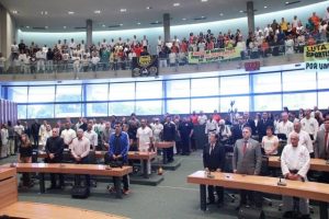 Julio Cesar homenageia atletas e alunos de artes marciais no DF
