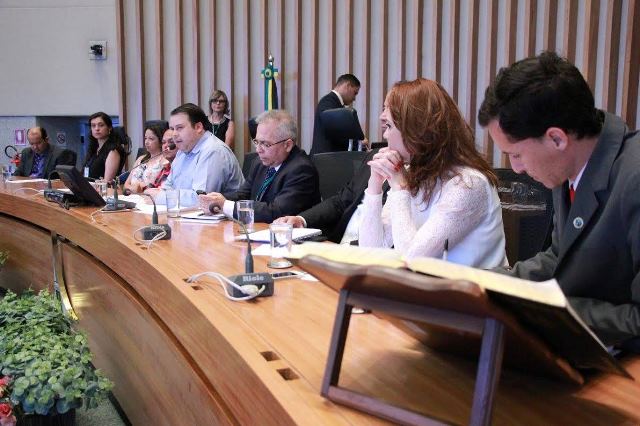 julio-cesar-prb-promove-debate-sobre-acessibilidade-para-os-deficientes-fisicos-no-df-foto-ascom-19-10-15-03