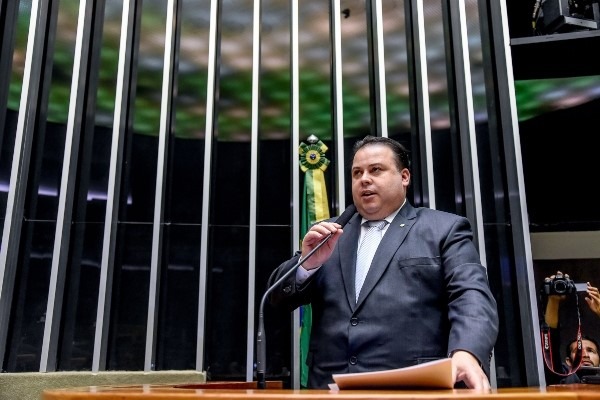 Republicanos homenageiam Nada a Perder 2, filme campeão de bilheteria