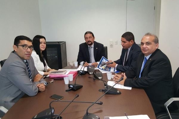 Júnior Verde cobra melhorias nos serviços de telefonia