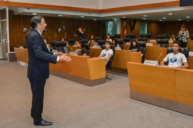 junior-verde-prb-parlamento-estudantil-foto-assecom-11-12-15