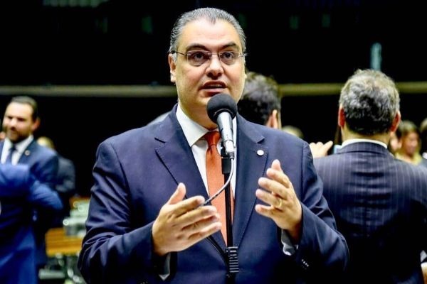 Deputado Lafayette de Andrada propõe novo Código de Mineração
