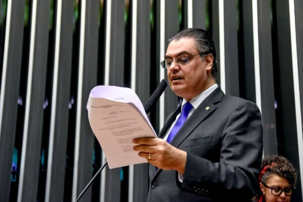 Lafayette é relator do projeto que impulsiona fabricação de ventiladores pulmonares