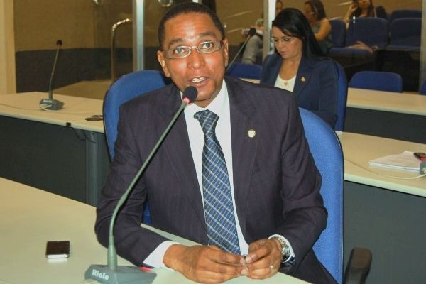 Proibição do corte de energia elétrica e água no fim de semana e feriado vai à votação