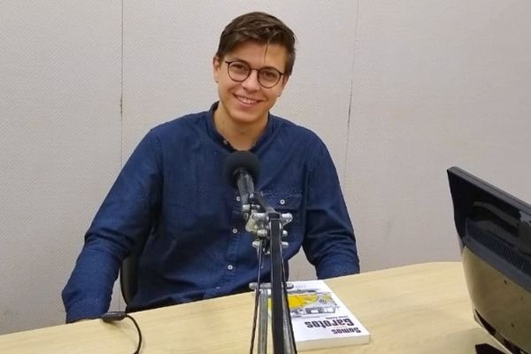 Projeto de Lucas Ramilo isenta pessoas de baixa renda de taxas em concursos públicos