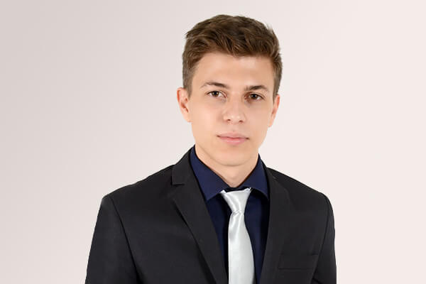 Vereador Lucas Ramilo lança livro sobre os desafios da juventude