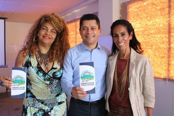 Luiz Carlos leva "Câmara nas Escolas" para estudantes da Ilha Amarela