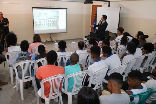 Câmara nas Escolas encerra edição 2019 em Campinas de Pirajá