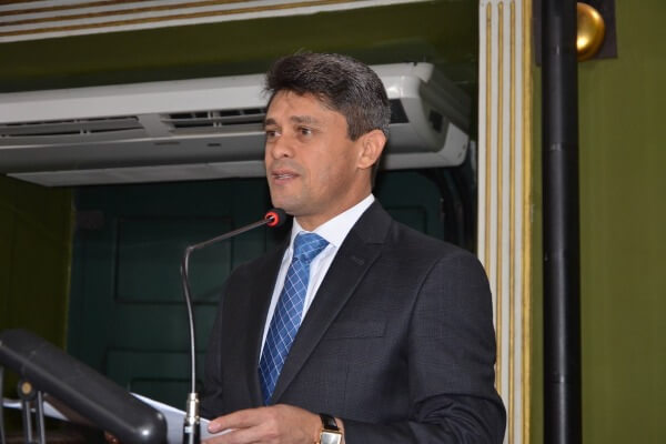 Luiz Carlos homenageia os 72 anos da ABO - Secção Bahia