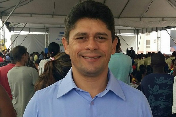 Vereador Luiz Carlos homenageia trabalhos em defesa da capoeira em Salvador (BA)