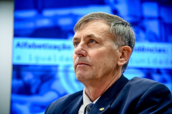 Maria Rosas lança Frente Parlamentar em Defesa da Educação Básica e Alfabetização 