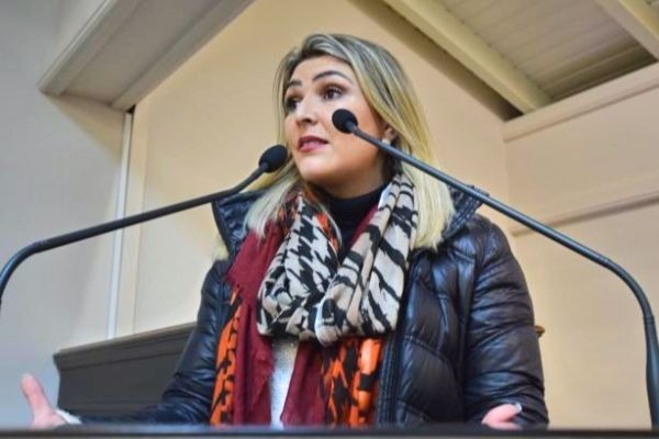 Manu Caliari defende convênio para a contração ode estagiários em Gramado