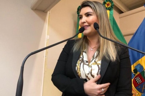 Manu pede melhorias para praça e ponte em Gramado