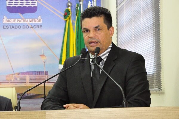 Aprovado projeto que impõe limite ao tempo de espera na fila de bancos em Boa Vista