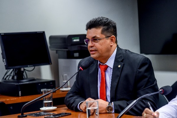 Manuel Marcos destina R$ 15 milhões para municípios acreanos