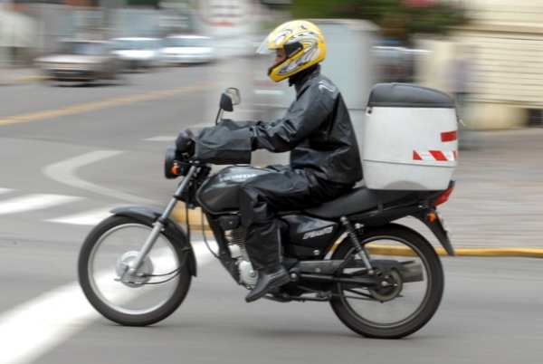 Lei de Crivella: Governo regulamenta adicional de periculosidade para motoboys