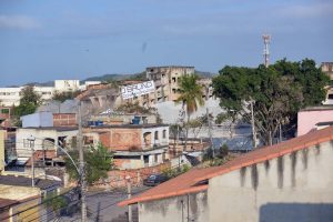 Crivella aciona botão para implosão de cinco prédios do Complexo Jambalaia, em Campo Grande