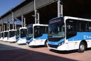 Crivella apresenta novos ônibus com ar-condicionado