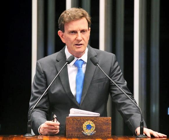 “Nós não podemos nos calar quando se trata de defender os direitos das mulheres,” diz Crivella