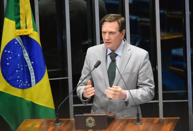 marcelo-crivella-prb-estudantes-de-baixa-renda-terao-prioridade-em-caso-de-empate-foto-ascom-05-11-15