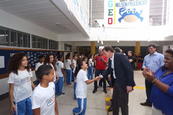 marcelo-crivella-prb-governo-itinerante-ilha-do-governador-foto2-edvaldo-reis-01-06-17