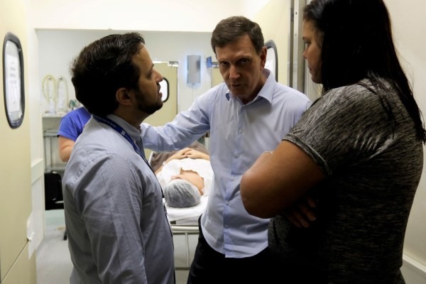 Crivella lança mutirão de cirurgias ortopédicas no Miguel Couto