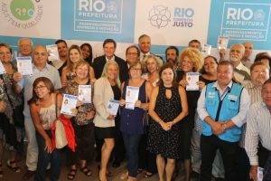 Crivella lança plano municipal para economia solidária