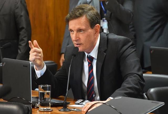 Para Crivella, população deve ser alertada sobre a falta de água no país