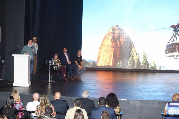 marcelo-crivella-prb-trilha-transcarioca-foto-edvaldo-reis-06-06-17