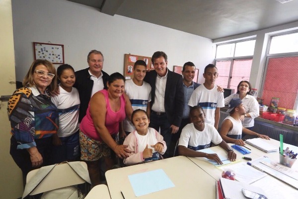 marcelo-crivella-prb-visita-ciep-jacarepagua-foto-edvaldo-reis-17-05-17