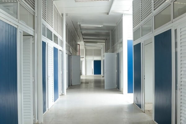 Crivella anuncia retomada de obras de clínica para exames de imagem em Bangu