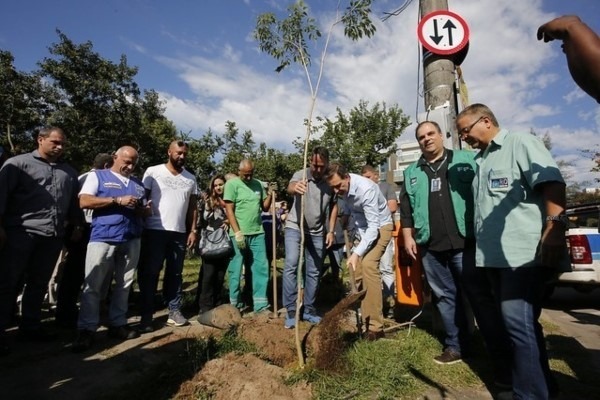 Crivella leva ao Recreio mais de 730 ações do "Cuidar da Cidade"