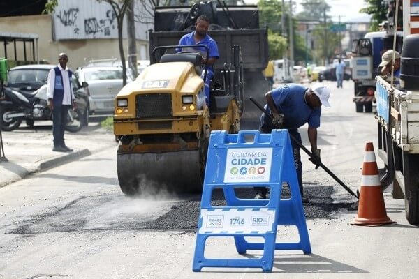 Crivella acompanha programas de mutirão de órgãos da Prefeitura