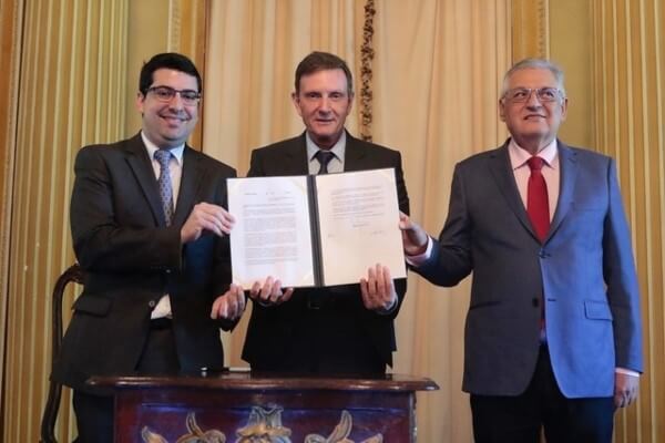 Crivella lança plataforma Universidade.Rio