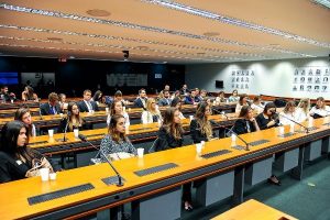 marcelo-squassoni-prb-visita-estudantes-camara-foto2-douglas-29-04-2016