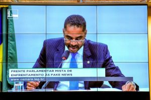 Marinho defende leis rigorosas no combate à veiculação de fake news