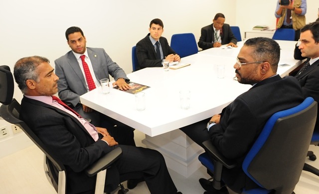marcio-marinho-prb-encontro-com-romario-foto-roberto-ribeiro-03-09-15