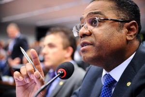 “PRB permanece independente”, declarou Marinho na comissão do impeachment