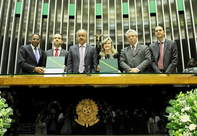 marcio-marinho-prb-premio-cgu-foto2-ascom-11-12-2015