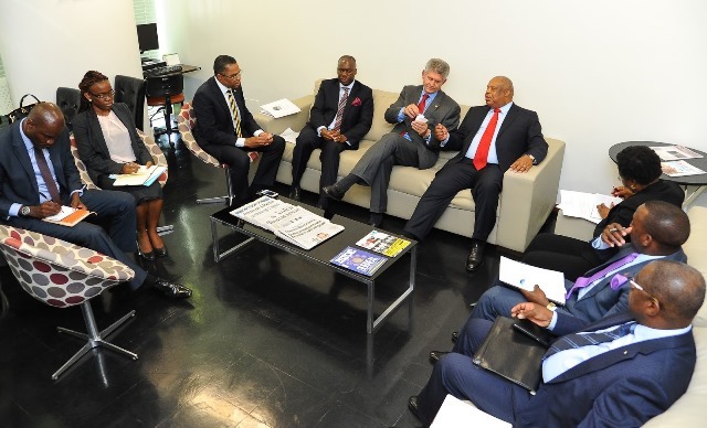 Márcio Marinho recepciona comitiva da Angola na Câmara