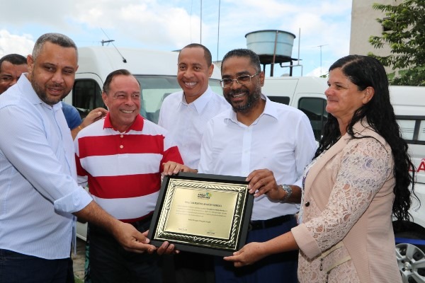 Vans e ambulância vão reforçar a saúde de Amélia Rodrigues