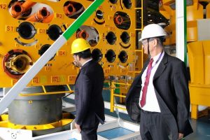 Comitiva do MDIC conhece projetos industriais inovadores pelo país