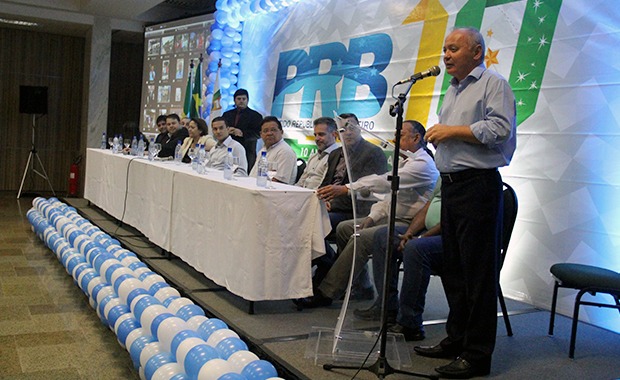 marcos-pereira-prb-abraao-lincoln-prb-comemoram-manutencao-de-beneficio-a-pescadores-foto-ascom-08-06-15-02