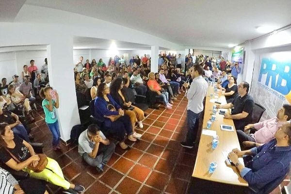 Marcos Pereira diz a líderes de habitação que PRB intensificará luta pela causa