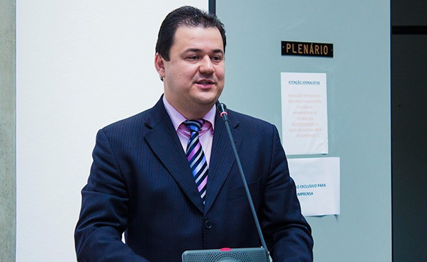 marcos-pereira-prb-novo-cidadao-de-aruja-sp-foto-alison-leite-19-09-15-02