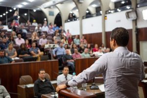 Em Jundiaí e São Vicente, Marcos Pereira defende novo pacto federativo Em Jundiaí e São Vicente, Marcos Pereira defende novo pacto federativo